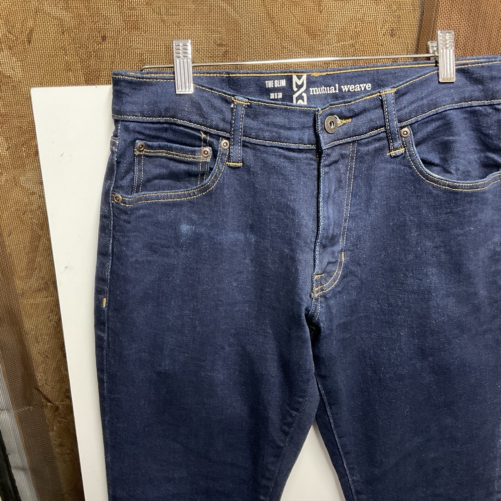 Mutual Weave The Slim Straight Mens Dark Wash Denim Blue Jeans Size 30 X 30 - Picture 4 of 9